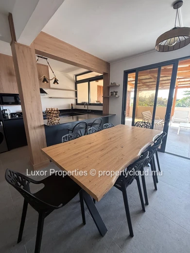 For Rent – Beachfront Penthouse | 3 Bedrooms 