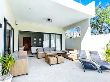 4 Bedroom Villa