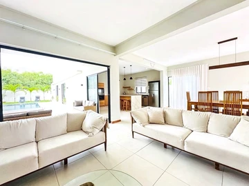 4 Bedroom Villa