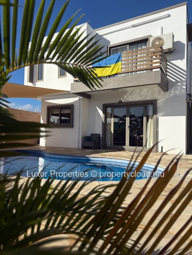 Villa de 3 Chambres à Vendre à Ruisseau Palmyre