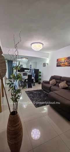 FOR SALE – Modern 3 bedroom apartment in Flic en Flac