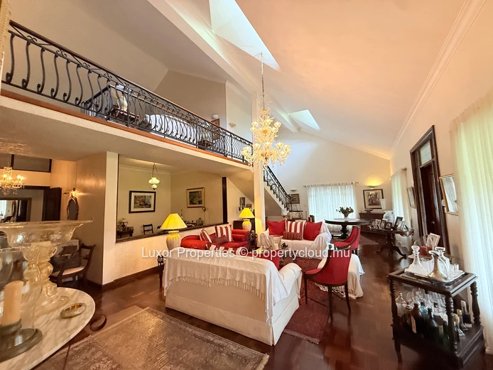  Colonial Elegance Meets Modern Functionality – Moka, Gentilly