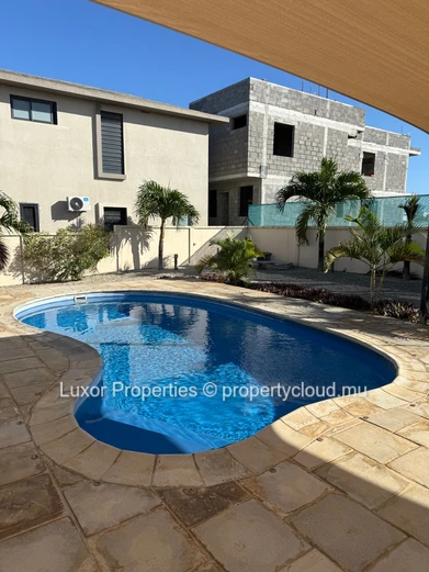 Villa de 3 Chambres à Vendre à Ruisseau Palmyre