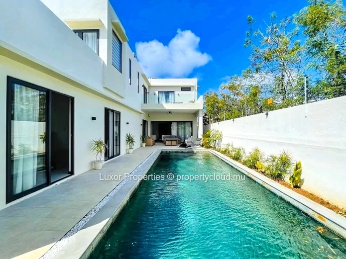 Stunning Villa for Rent in Mauritius Rs100000