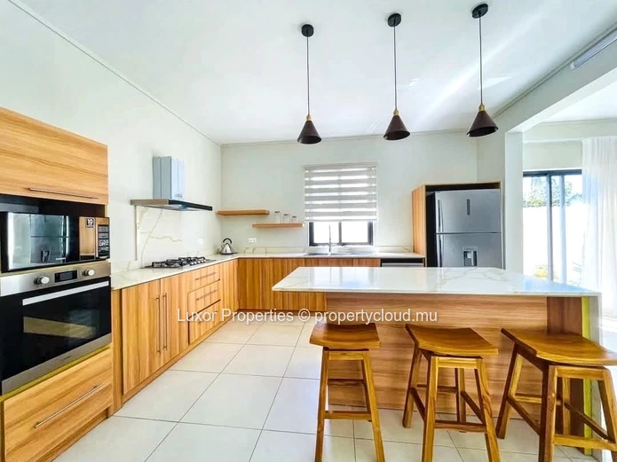 Stunning Villa for Rent in Mauritius Rs100000