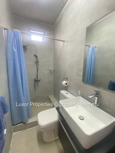 Appartement De 3 Chambres À Ébène 
