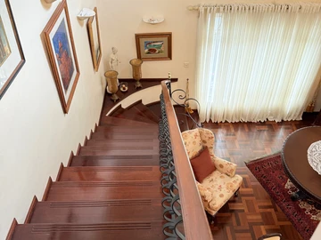 5 Bedroom Villa