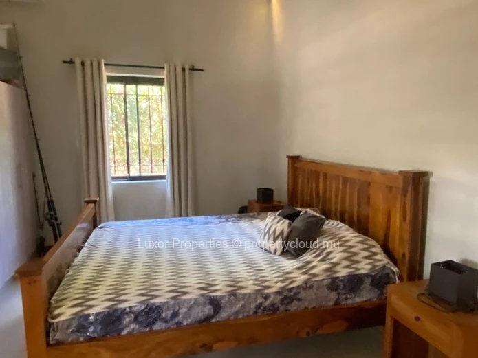 Villa Spacieuse à Vendre à Tamarin, Rivière Noire – Cadre Serein et Sécurisé
