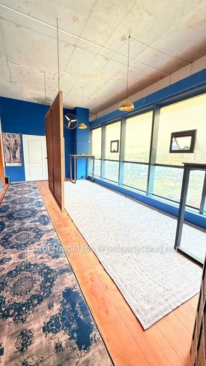 Private Offices (27–48 m²) with Concierge, Meeting Rooms and Parking