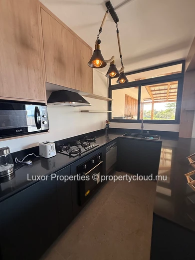 For Rent – Beachfront Penthouse | 3 Bedrooms 