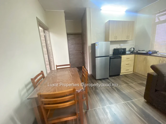 Appartement De 3 Chambres À Ébène 