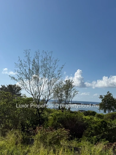 For Rent – Beachfront Penthouse | 3 Bedrooms 