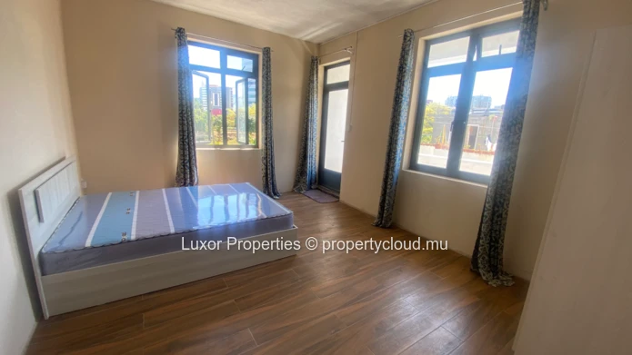 Appartement De 3 Chambres À Ébène 
