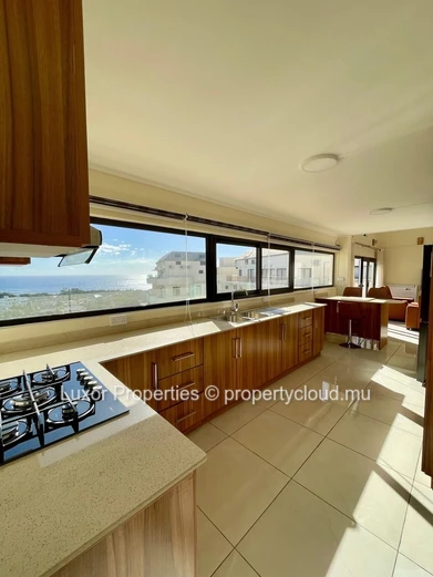 Penthouse – 4 Bedroom Apartment for Rent in Flic en Flac