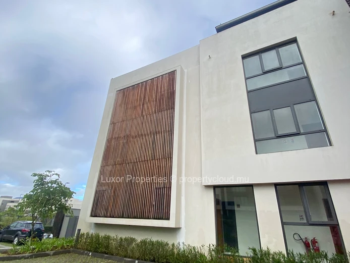 Modern and Cozy Two-Bedroom Apartment for Rent in Moka