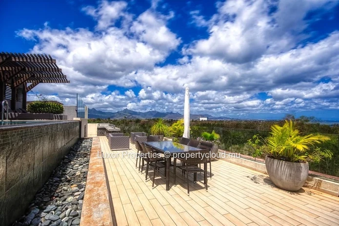 Royal park/Mascarene Penthouse for sale 